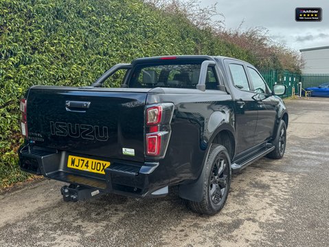 Isuzu D-Max V-Cross | AUTO | 1.9LT | AC | Sensors | Camera | Tow Bar| 3