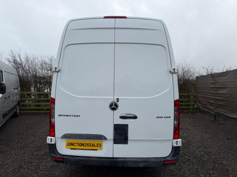 Mercedes-Benz Sprinter 2.0 315 CDI Progressive RWD L3 H2 Euro 6 (s/s) 5dr 6