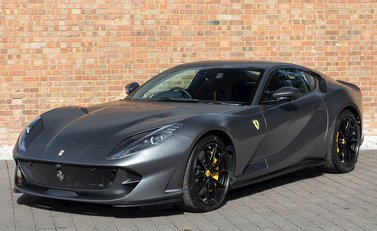 Ferrari 812 Superfast 6