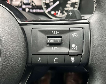 Nissan Qashqai 1.3 Qashqai Acenta Premium T MHEV CVT 5dr 61