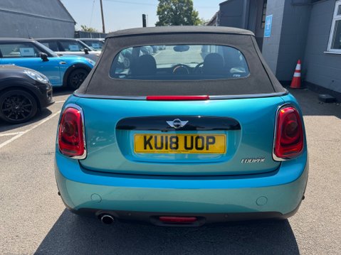Mini Convertible COOPER 4