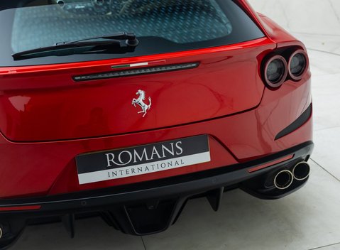 Ferrari GTC4 Lusso V12 31