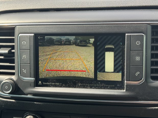 Vauxhall Vivaro Crew Cab AUTO LWB L2H1 Low Roof 3100 Elite Air Con Alloys Sensors Cam Nav E 36