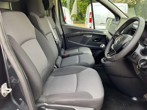 Renault Trafic 2.0 LL30 BUSINESS PLUS DCI 130 BHP 11