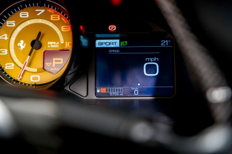 Ferrari Portofino FULL FSH. PASSENGER DISPLAY. SPORTS EXHAUST. MAGNERIDE SUSPENSION. 37