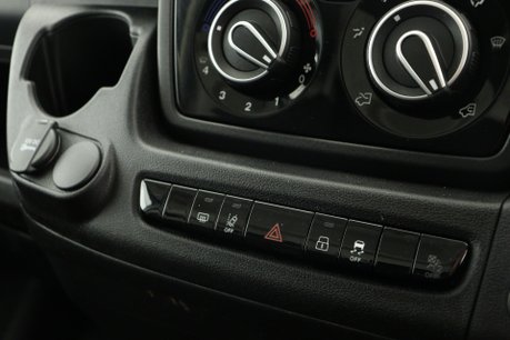Peugeot Boxer 35 L2H2 PROFESSIONAL PV 18