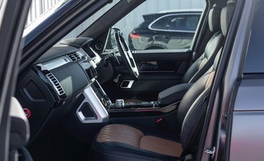 Land Rover Range Rover 4.4 SDV8 Autobiography Bespoke by SVO 18