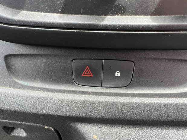 Vauxhall Vivaro SWB L1H1 Low Roof 2700 NO VAT 28