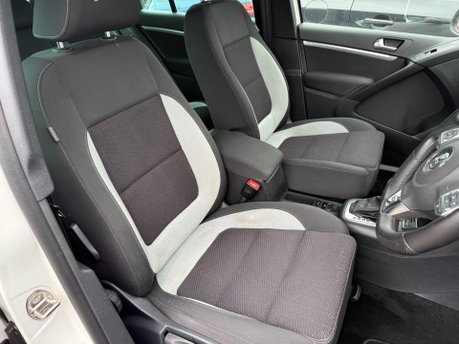 Volkswagen Tiguan 2.0 TDI BlueMotion Tech R-Line DSG 4WD Euro 5 (s/s) 5dr 19