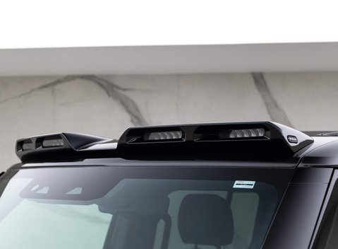 Land Rover Defender SE 25