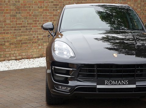 Porsche Macan Turbo Performance Package 5