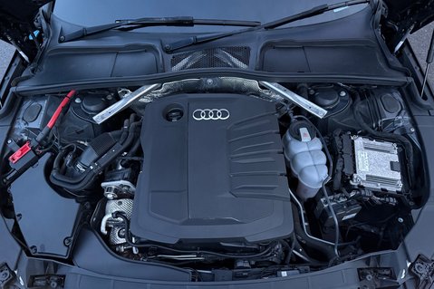 Audi A4 TDI SPORT AUTOMATIC -VIRTUAL COCKPIT -APPLE CARPLAY -REVERSE CAMERA 56