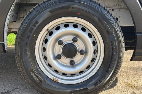 Ford Transit 350 Srw L4 130 ps Dropside Truck 26