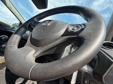 Honda Civic I-VTEC SE PLUS NAVI 17