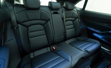 Porsche Taycan 4S Sport Turismo 12