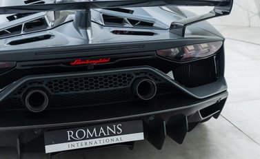 Lamborghini Aventador SVJ LP 770-4 ROADSTER 31
