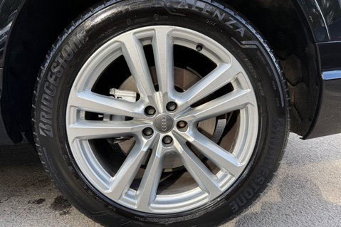 Audi Q7 TDI QUATTRO S LINE - ONE OWNER - PAN ROOF  66