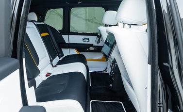 Rolls-Royce Cullinan Black Badge 18