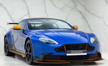 Aston Martin Vantage GT8 1