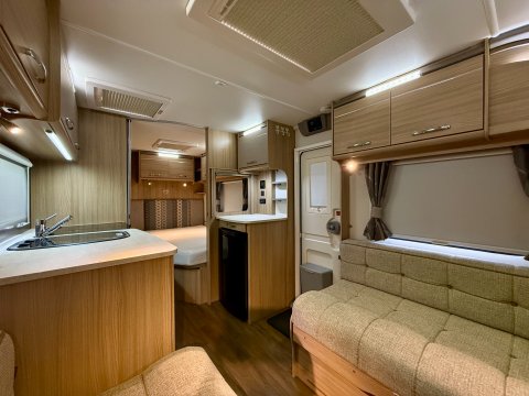 Coachman Vision 560 26