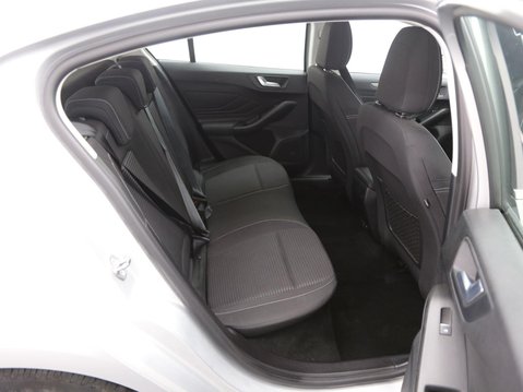 Ford Focus 1.5 EcoBlue Titanium Euro 6 (s/s) 5dr 23