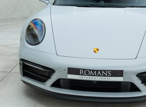 Porsche 911 Carrera GTS (992) 27