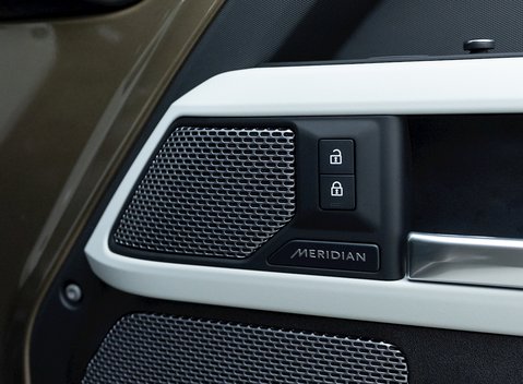 Land Rover Defender 110 D250 First Edition 23