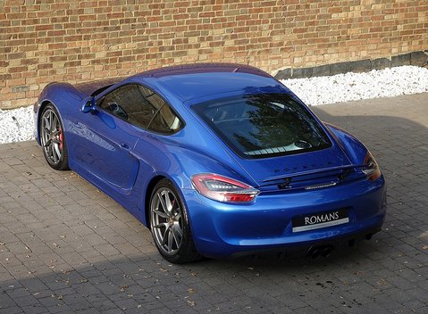 Porsche Cayman GTS 13