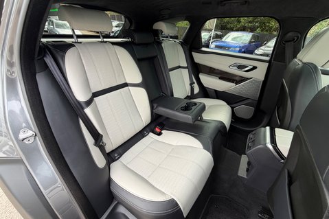 Land Rover Range Rover Velar FIRST EDITION - HUGE SPEC - PAN ROOF -1600W MERIDIAN -AIR SUSPENSION 36