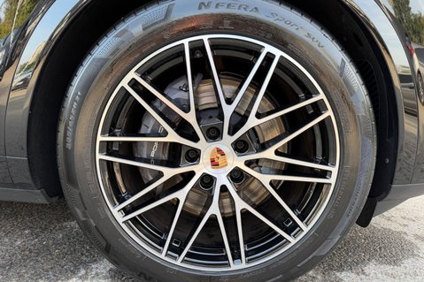 Porsche Cayenne V6 E-HYBRID BLACK EDITION -MATRIX LEDS -360 CAMS -WHITE LEATHER INTERIOR 84