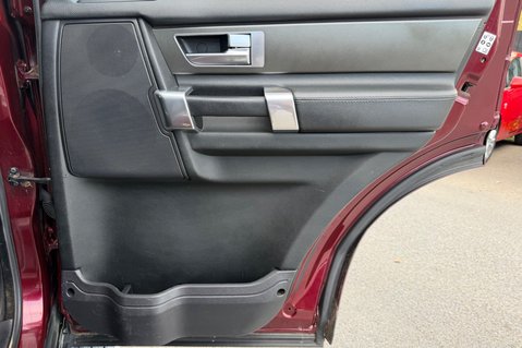 Land Rover Discovery SDV6 SE TECH - 11 SERVICES RECORDED INC CAMBELT CHANGE 29