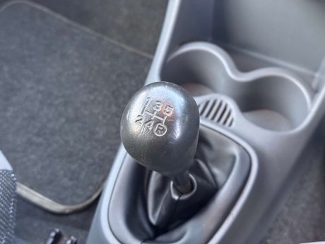 Peugeot 107 1.0 107 Urban 5dr 27