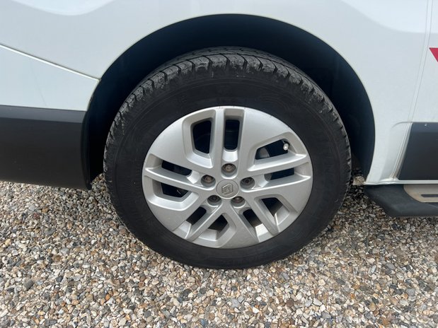 Renault Trafic SWB L1H1 (SOLD) Sportive SL27 Air Con Alloys Nav Sensors EURO 6 NO VAT 15