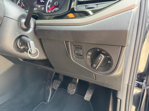 Volkswagen Polo 1.0 TSI Match Euro 6 (s/s) 5dr 21