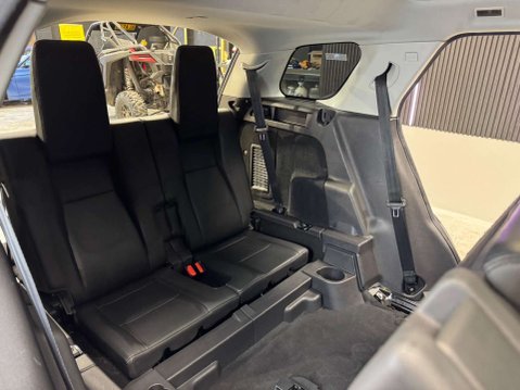 Land Rover Discovery Sport 2.0 Discovery Sport Black HSE SD4 Auto 4WD 5dr 81