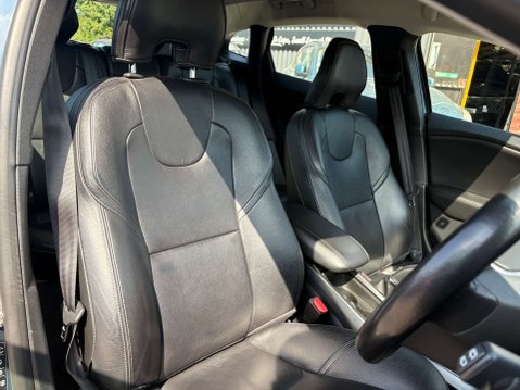 Volvo V40 2.0 V40 Inscription T3 5dr 34