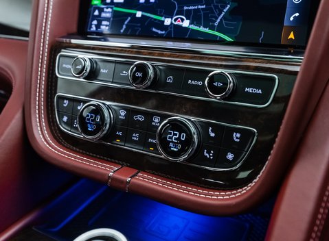 Bentley Bentayga Hybrid First Edition 23
