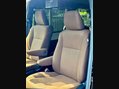 Toyota Noah Hybrid G 12