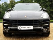 Porsche Macan TURBO PDK 2