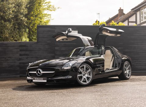 Mercedes-Benz SLS AMG 2