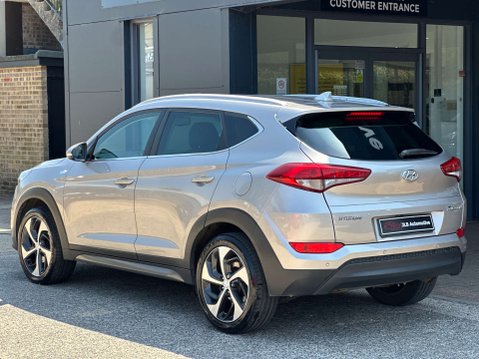 Hyundai TUCSON 1.7 Tucson Sport Edition 2WD CRDi 5dr 8