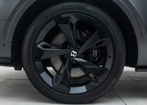 Bentley Bentayga V8 First Edition 