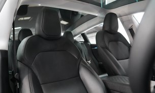 Tesla Model 3 LONG RANGE AWD Enhanced Autopilot AutoPark & Summon              4