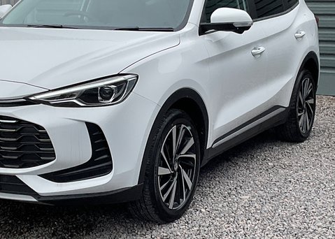 MG ZS 1.5 HYBRID+ TROPHY 5