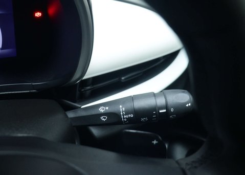 Fiat 600 1.2 600 La Prima HEV Auto 5dr 32