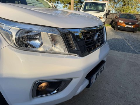 Nissan Navara 2.3 Navara N-Connecta dCi 4WD 5dr 43