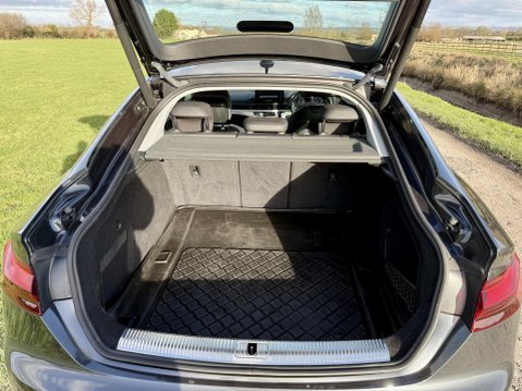 Audi A5 SPORTBACK TDI SPORT MHEV 12