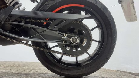 KTM Duke 2019 24k SPARE OR REPAIR PROJECT BIKE NAKED 125CC LEARNER BIKE 25