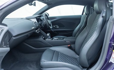 Audi R8 V10 PERFORMANCE CARBON BLACK 13