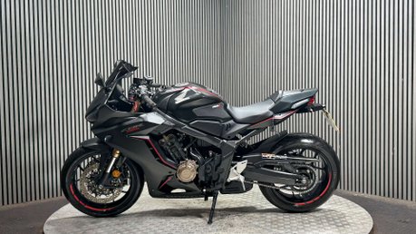 Honda CBR 2020 ONLY 790 MILES LONG MOT SERVICED SPORTS BIKE 650CC 8